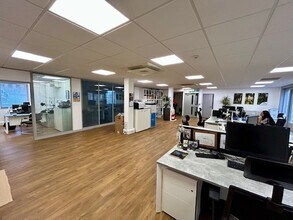 6 London Rd, Newbury to rent Interior Photo- Image 2 of 5