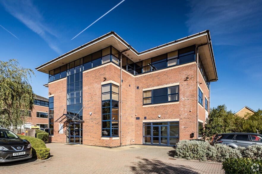 Beecham Ct, Wigan to rent - Primary Photo - Image 1 of 5