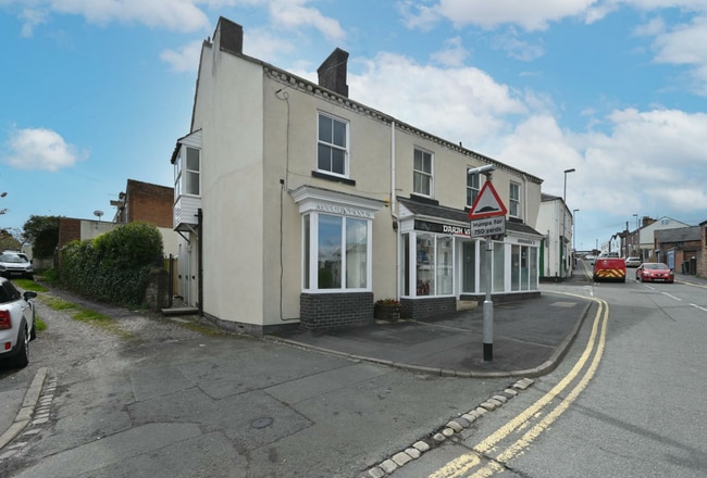 More details for 2-4 Congleton Rd, Biddulph - Office / Retail to Rent