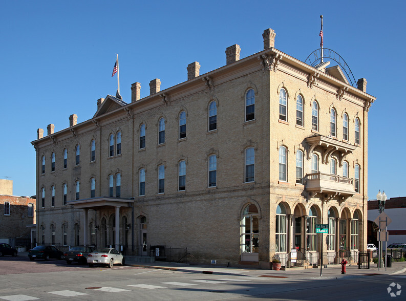 120-122 S Minnesota Ave, Saint Peter, MN for sale - Primary Photo - Image 1 of 1