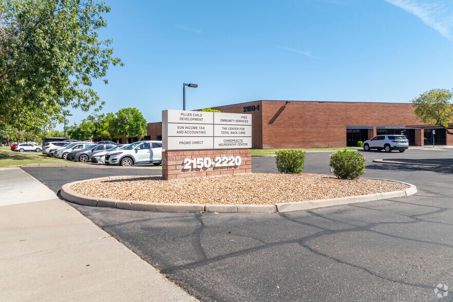 2150 S Country Club Dr, Mesa, AZ to rent - Building Photo - Image 2 of 7