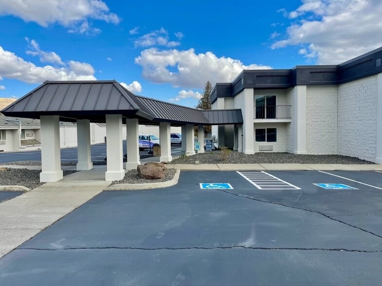 9 N 9th St, Yakima, WA to rent - Building Photo - Image 1 of 16