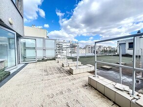 Light Industrial in Boulogne-Billancourt to rent Interior Photo- Image 1 of 30