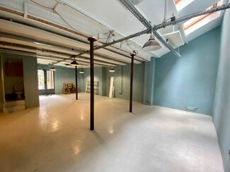 More details for 123 Rue Du Faubourg Saint-Antoine, Paris - Retail to Rent
