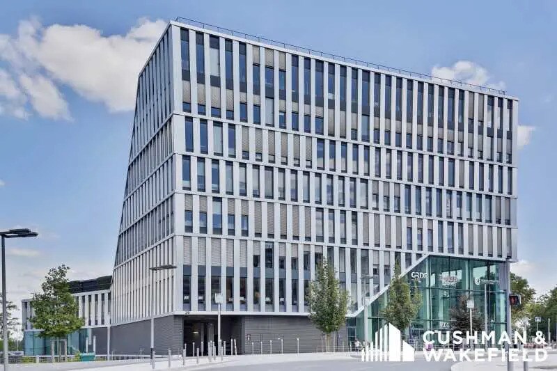 55 Place Nelson Mandela, Nanterre to rent - Building Photo - Image 2 of 34