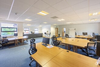 Timothys Bridge Rd, Stratford Upon Avon to rent Building Photo- Image 2 of 12