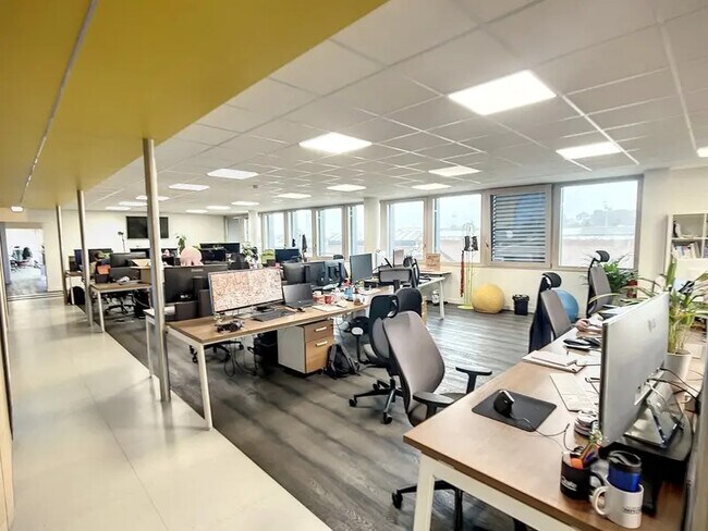 Vente Bureaux 483 m²