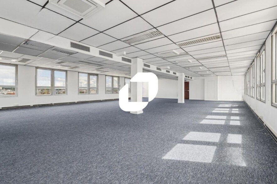 Office in Montreuil to rent - Interior Photo - Image 3 of 9