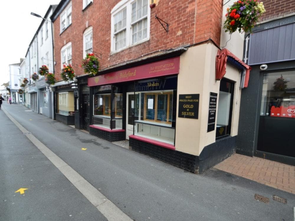 61 Mill St, Bideford for sale Primary Photo- Image 1 of 1