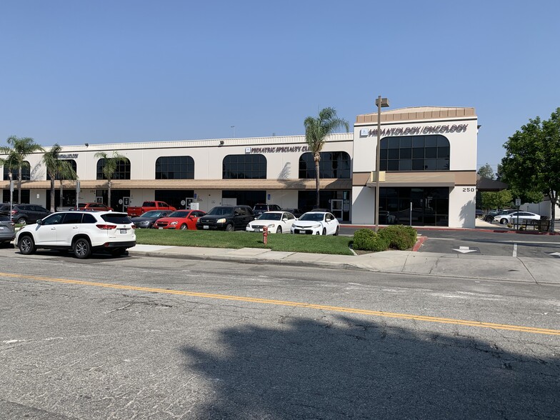 245-259 E Redlands Blvd, San Bernardino, CA for rent - Primary Photo - Image 1 of 11