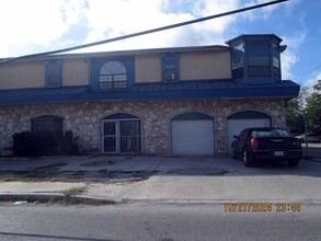 7203 Somerset Rd, San Antonio, TX for rent Building Photo- Image 1 of 13