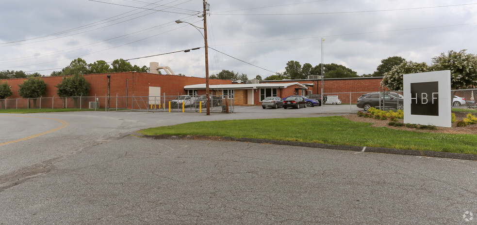 900 12th Street Dr NW, Hickory, NC for sale - Primary Photo - Image 1 of 1