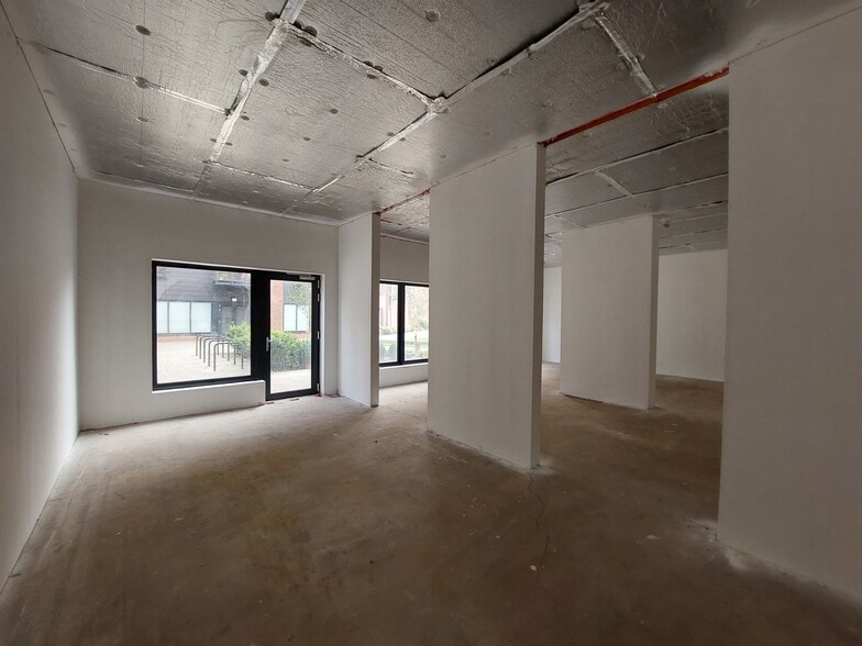 Waterfront Plaza, Edinburgh to rent - Building Photo - Image 3 of 5