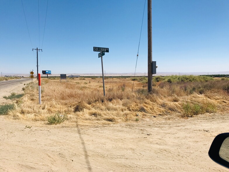 Corner of Tracy & Sullivan, Buttonwillow, CA for sale - Primary Photo - Image 1 of 1