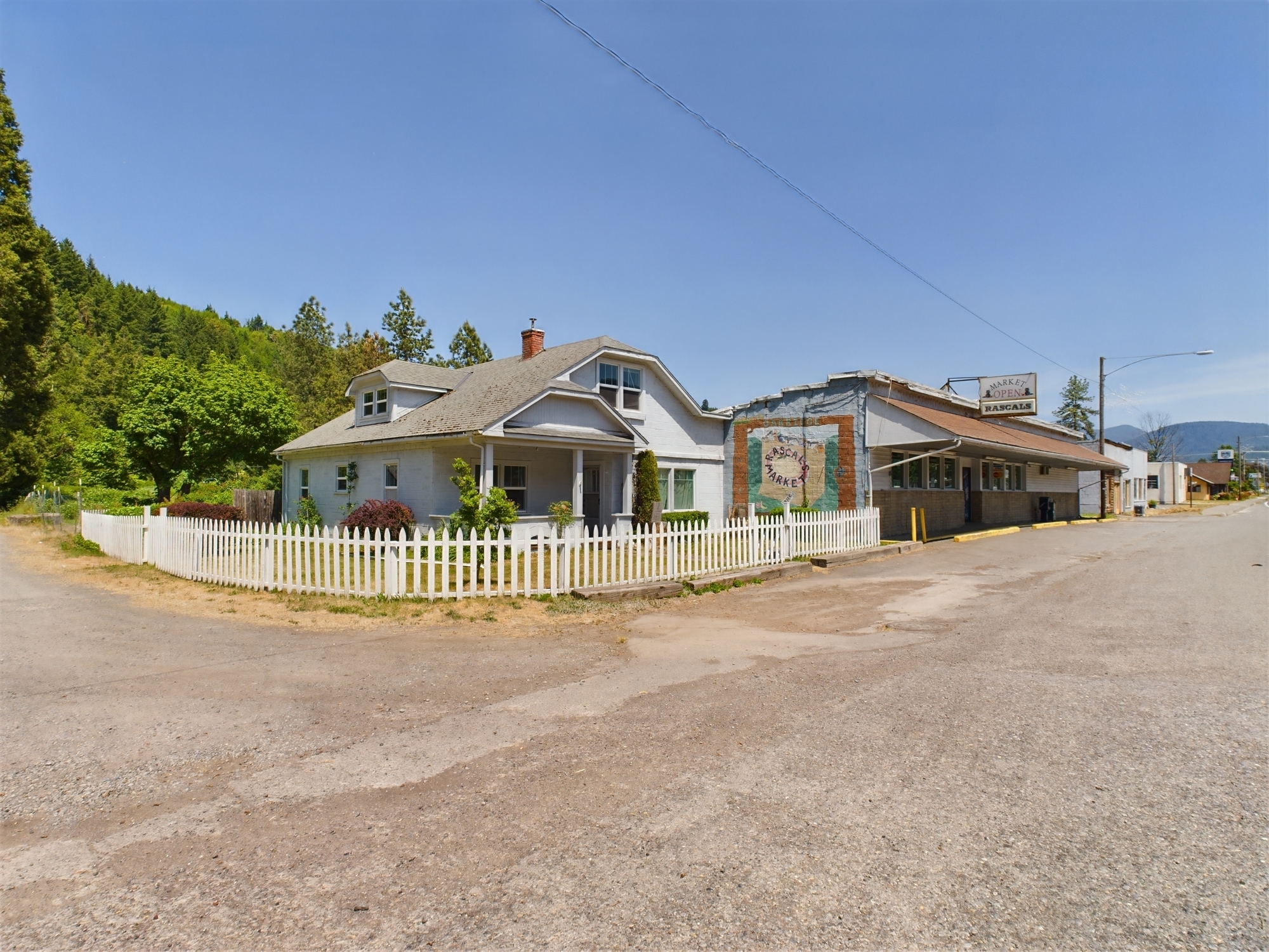 47393 Highway 58, Oakridge, OR for sale Building Photo- Image 1 of 12