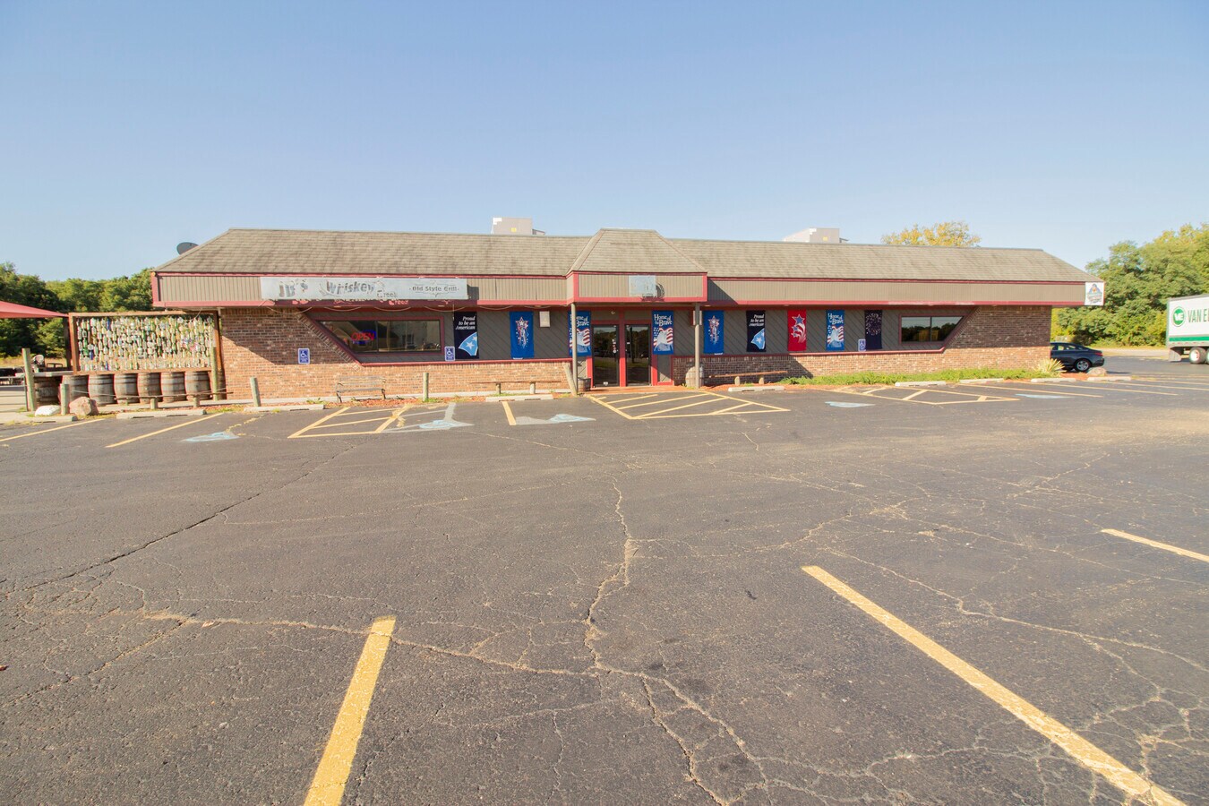 3905 W Dickman Rd, Battle Creek, MI 49037 UK