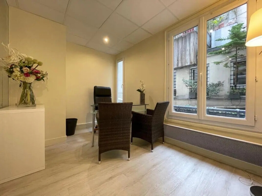 Location Bureaux 10 m² - Photo 1