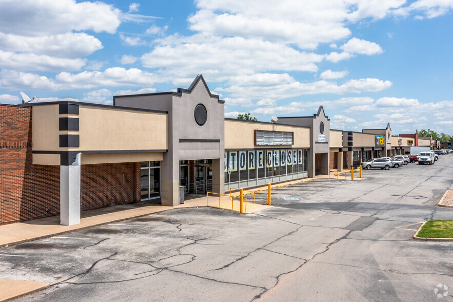 1301 E Lindsey St, Norman, OK for sale - Building Photo - Image 1 of 1