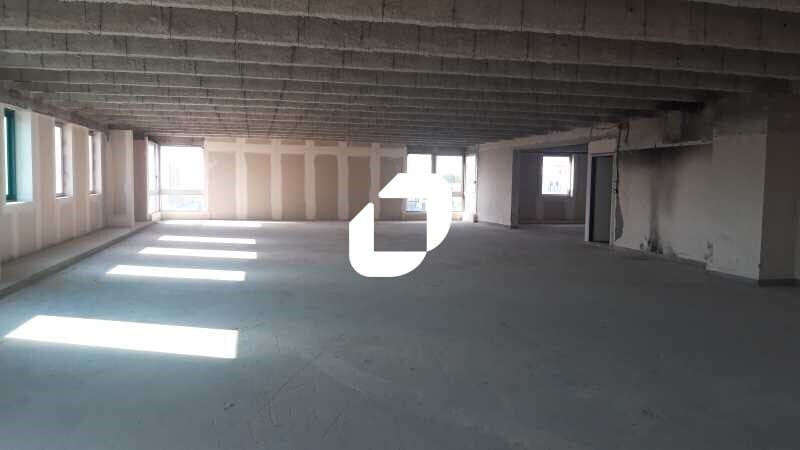Office in Garges-lès-Gonesse to rent Building Photo- Image 1 of 37