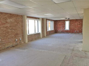 300-312 E Queen St, Inglewood, CA for rent Interior Photo- Image 1 of 2