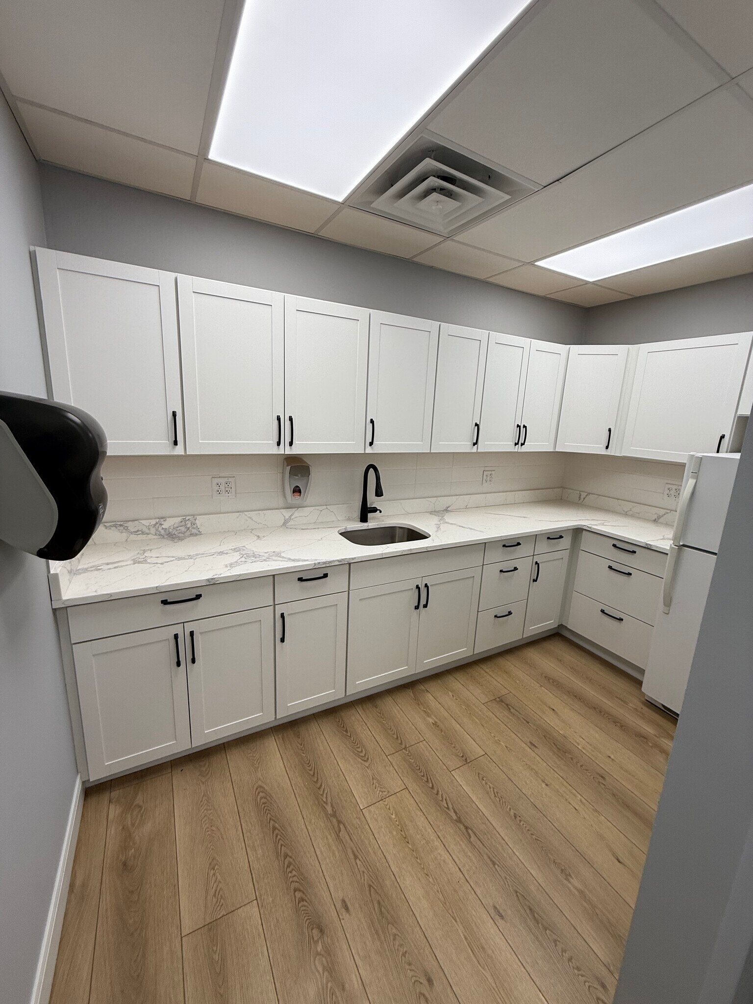 36-40 N Van Brunt St, Englewood, NJ to rent Interior Photo- Image 1 of 11