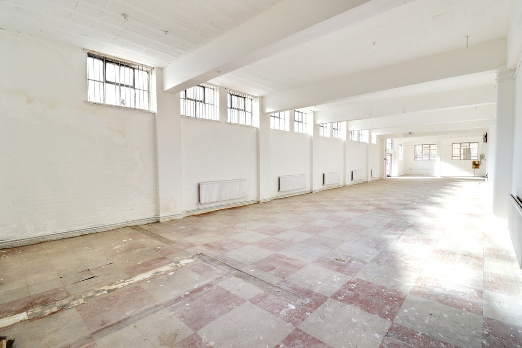 5 Cross Ln, London to rent Interior Photo- Image 1 of 7