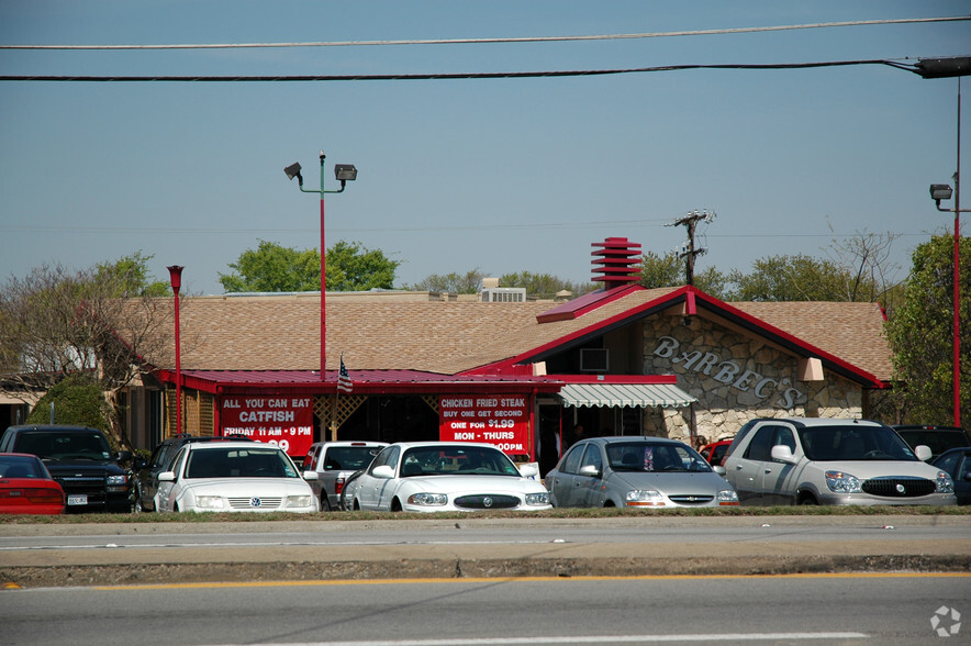 8949 Garland Rd, Dallas, TX for rent - Building Photo - Image 2 of 3