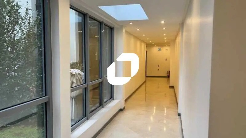 Office in Levallois-Perret to rent - Interior Photo - Image 3 of 7