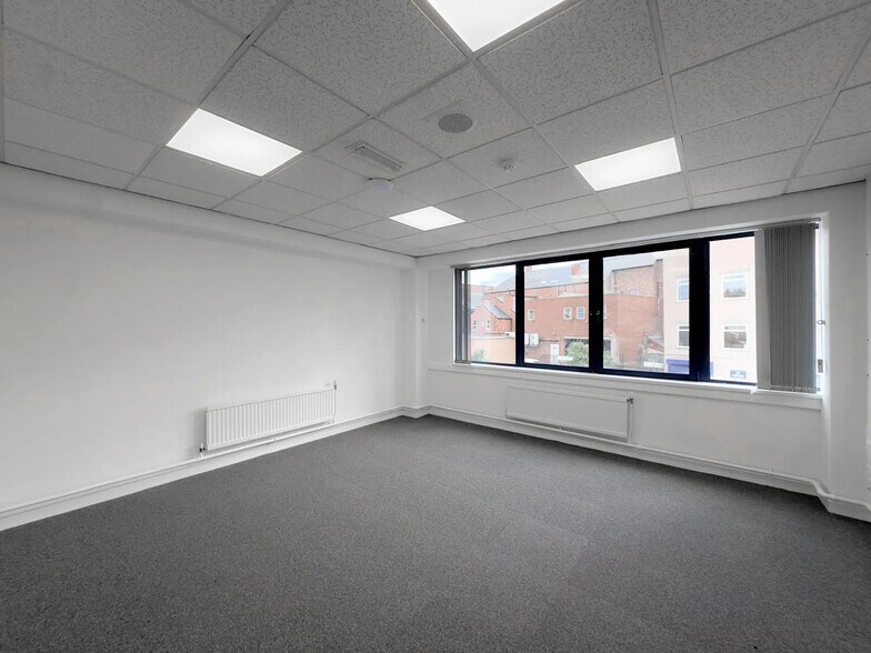 Newcastle Ave, Worksop to rent - Building Photo - Image 3 of 13