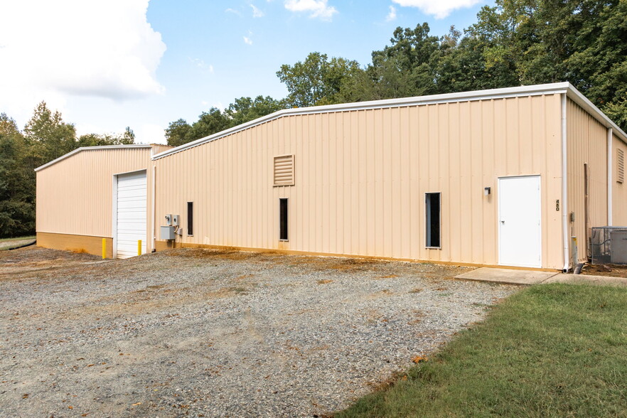 480 Cedarwood Dr, Lexington, NC for sale - Building Photo - Image 2 of 18