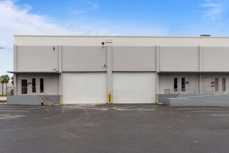 7950-7966 NW 14th St, Miami, FL to rent Building Photo- Image 1 of 9