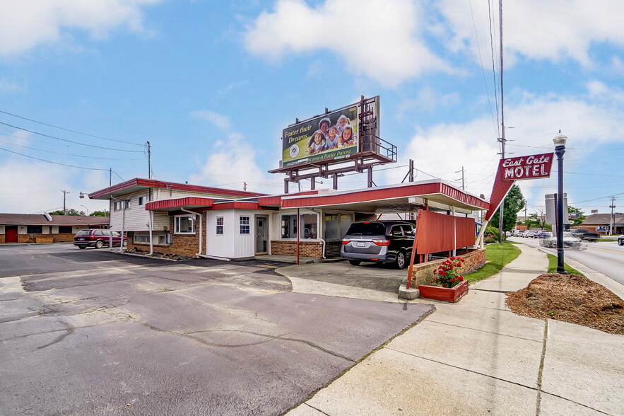 1327 Bellefontaine Ave, Lima, OH for sale - Building Photo - Image 3 of 19