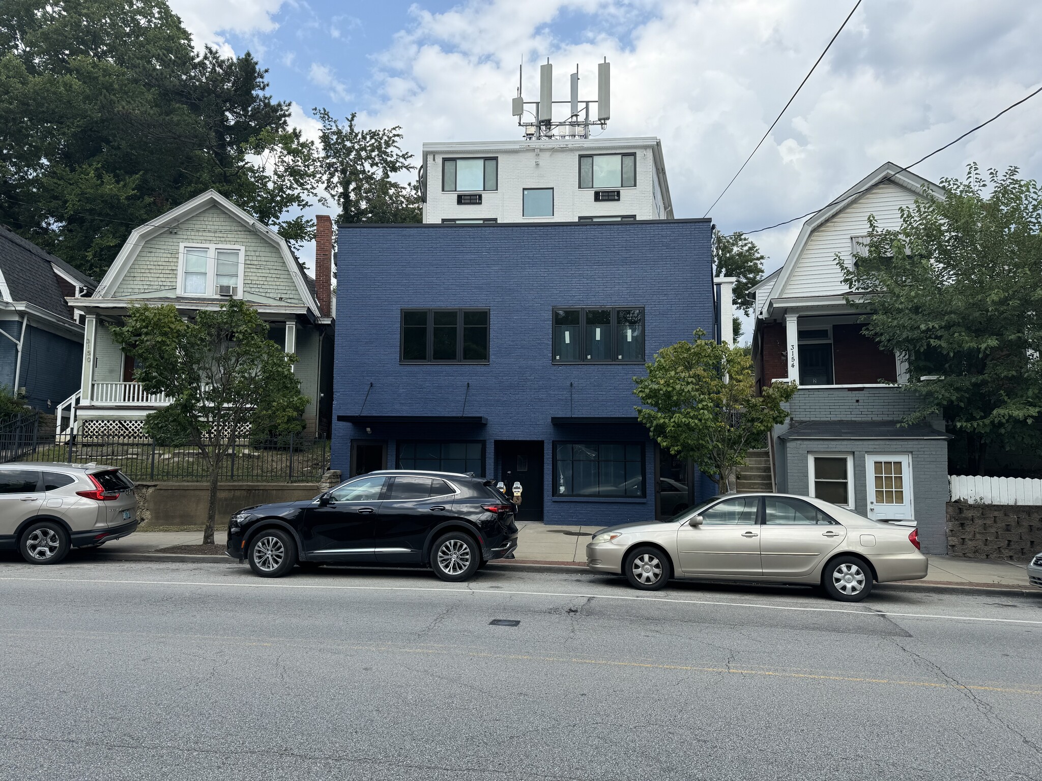 3152 Linwood Ave, Cincinnati, OH to rent Building Photo- Image 1 of 5