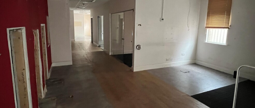 104-116 Front St, Arnold to rent - Interior Photo - Image 3 of 6