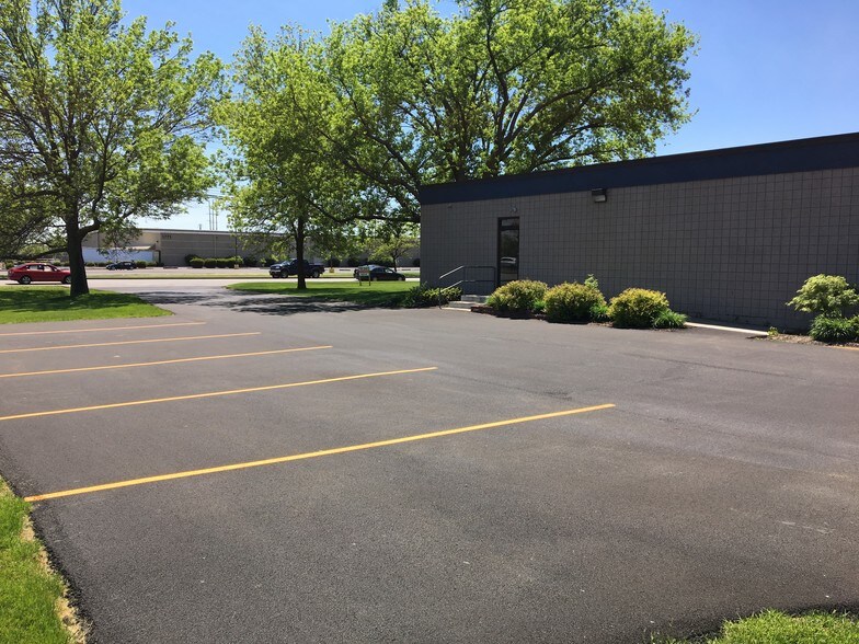 1812 Brighton Henrietta Town Line Rd, Rochester 14623 UK