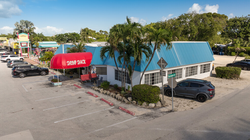 81901 Overseas Hwy, Islamorada, FL for sale - Building Photo - Image 1 of 37