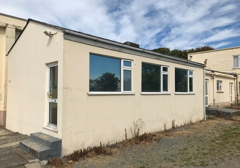 Les Grippios, Guernsey to rent - Building Photo - Image 2 of 3