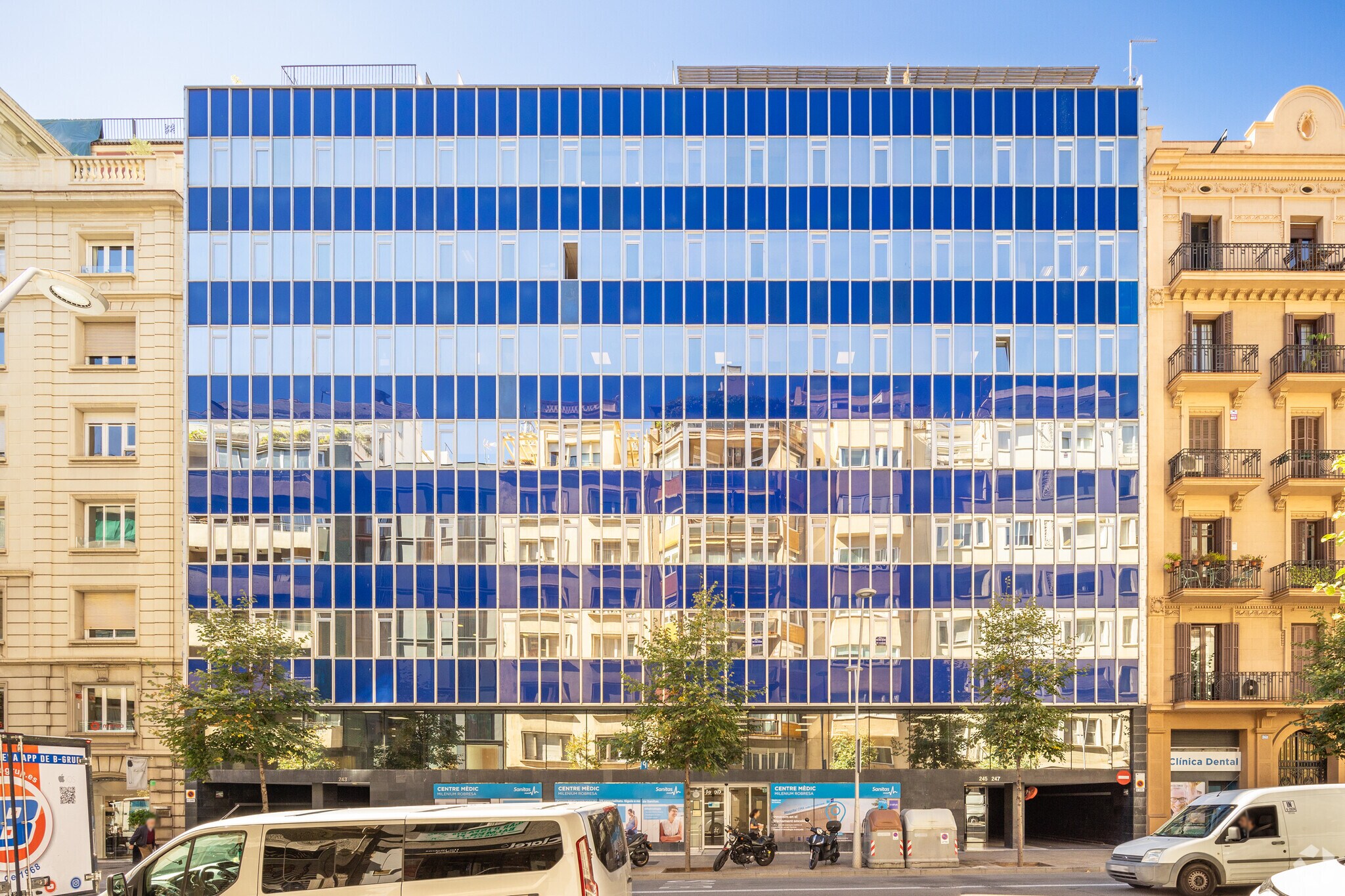 Office in Barcelona, Barcelona to rent Primary Photo- Image 1 of 9