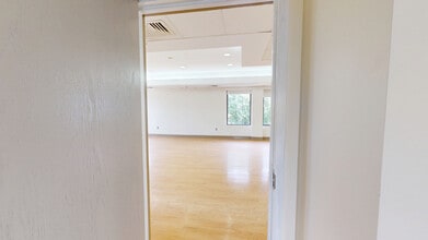 7777 Leesburg Pike, Falls Church, VA to rent Interior Photo- Image 1 of 4