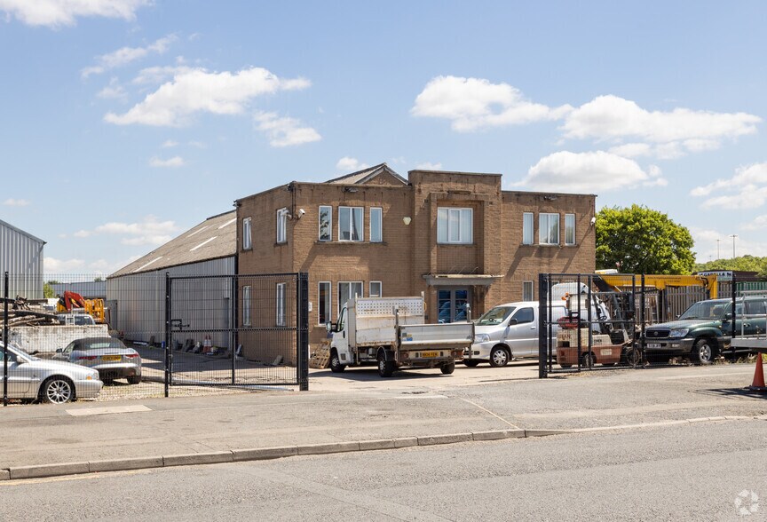 Lowfields Rd, Leeds for sale - Building Photo - Image 2 of 5
