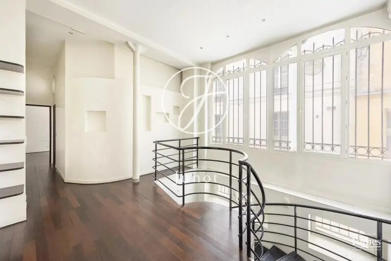 Office in Paris for sale - Building Photo - Image 1 of 15