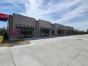 314 E 5th Ave, Owasso, OK to rent Building Photo- Image 1 of 10