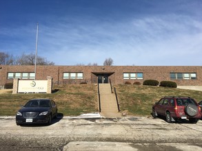 2401 E Mccarty St, Jefferson City, MO for sale Primary Photo- Image 1 of 1