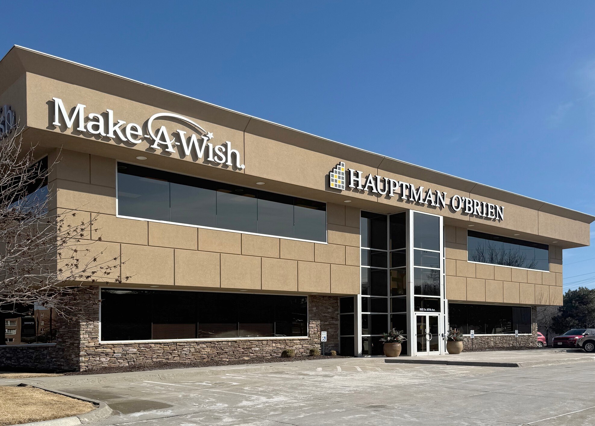 1005 S 107th Ave, Omaha, NE to rent Building Photo- Image 1 of 12