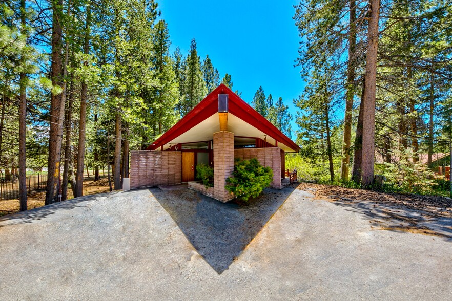 976 Edgewood Cir, South Lake Tahoe, CA for sale - Building Photo - Image 2 of 10