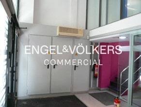 Retail in Barcelona, Barcelona to rent Interior Photo- Image 2 of 5