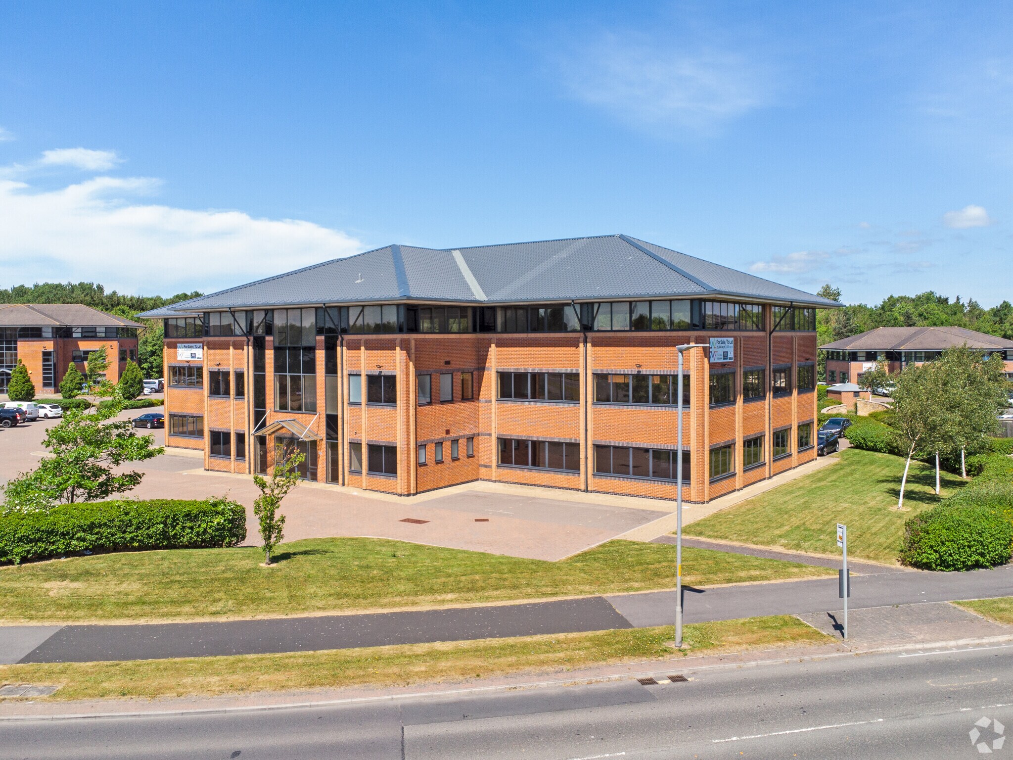 Silverton Ct, Cramlington for sale Primary Photo- Image 1 of 1