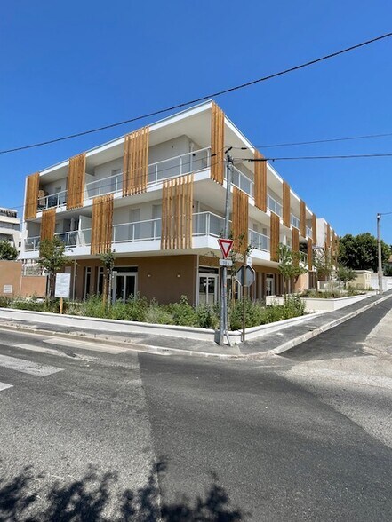 4 Rue Lamartine, Rognac for sale - Building Photo - Image 2 of 4