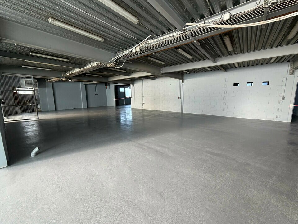Light Industrial in Juilly for sale Interior Photo- Image 1 of 8
