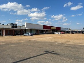 1575 Jerry Clower Blvd, Yazoo City, MS for sale Building Photo- Image 1 of 11